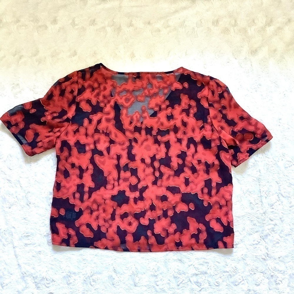 babaton Semi Sheer Coral Pattern Top Size Small - Picture 3 of 7